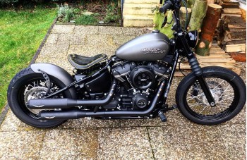 Selle bobber pour Harley Davidson de Alex Leather Craft