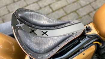 Bober sitz für Honda VT600 von Alex Leather Craft