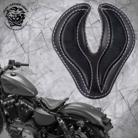 Solo Sitz + Montage Kit Harley Davidson Sportster 04-22 "King Cobra" Schwarz
