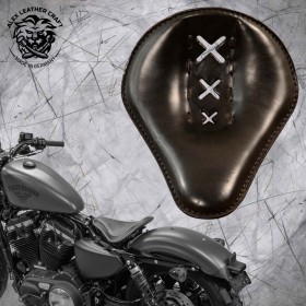 Sitz + Montage Kit Harley Davidson Sportster 04-22 "Amsterdam" Schwarz