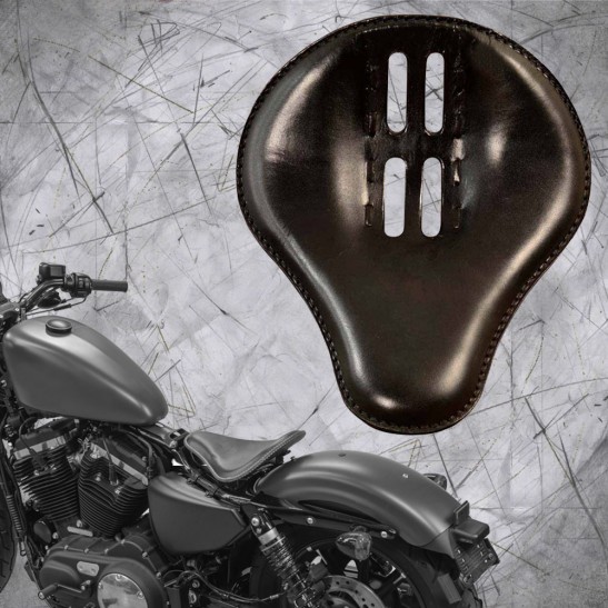 Sitz + Montage Kit Harley Davidson Sportster 04-22 "4Fourth" Schwarz