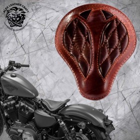 Solo Selle + Montage Kit Harley Davidson Sportster 04-22 "Short" Buffalo Marron Motif de diamant
