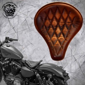 Solo Selle + Montage Kit Harley Davidson Sportster 04-22 "Long" Vintage Marron V3