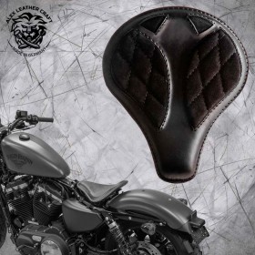 Solo Sitz + Montage Kit Harley Davidson Sportster 04-22 "Lang" LS Glanz und Samt Schwarz V3