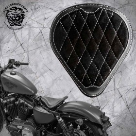 Solo Seat + Montage Kit Harley Davidson Sportster 04-22 "Drop" Gloss and Velvet Black and White V3
