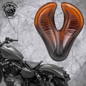 Solo Seat + Montage Kit Harley Davidson Sportster 04-22  "King Cobra" Saddle Tan