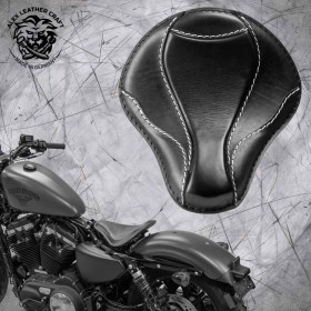 Solo Selle + Montage Kit Harley Davidson Sportster 04-20 "El Toro" Noir et blanc