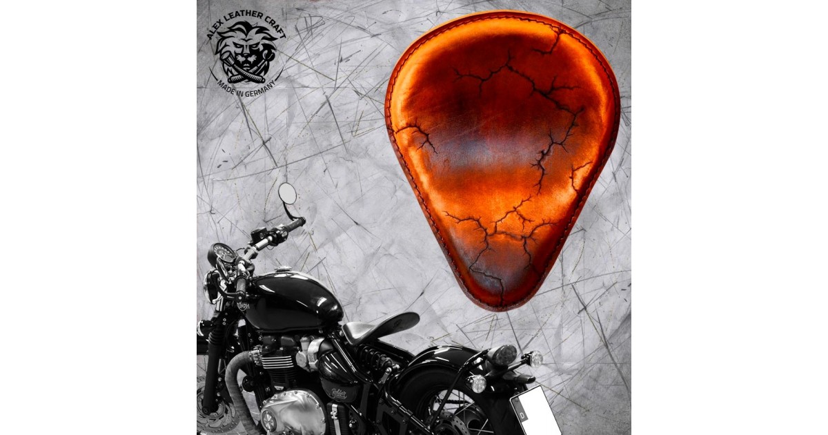 TRIUMPH ボンネビル 　ダークブラウン シート ご注文受付可】ドイツの職人によるトライアンフ用ソロシート
