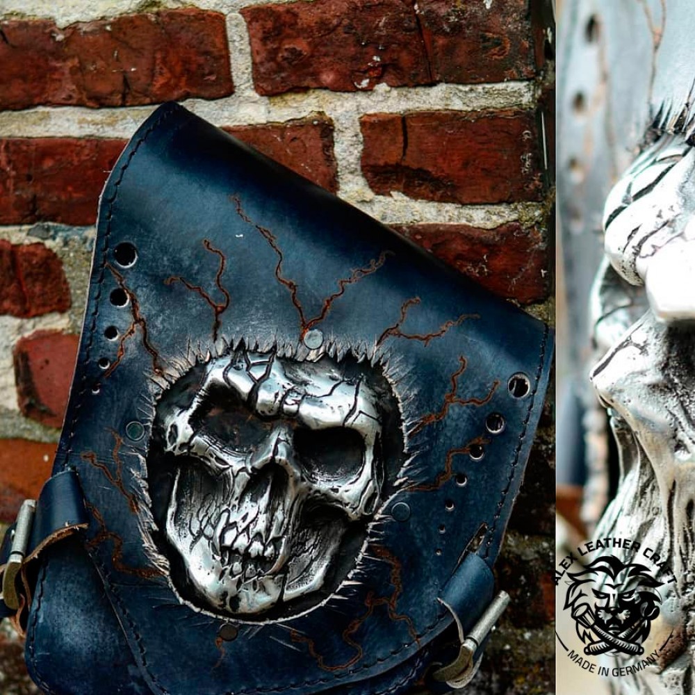 Sacoche pour softail Motorcycle-saddlebag-softail-since-2018-skull_1-1000x1000