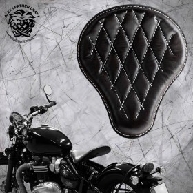 Triumph Bonneville Bobber Seat since 2016 "Standard" Black and White V3