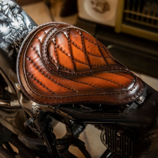 bobber solo saddle