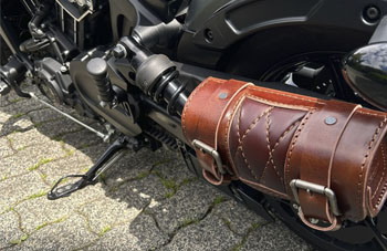 バイク用革製ツールバッグ Vintage Brown Diamond | Alex Leather 